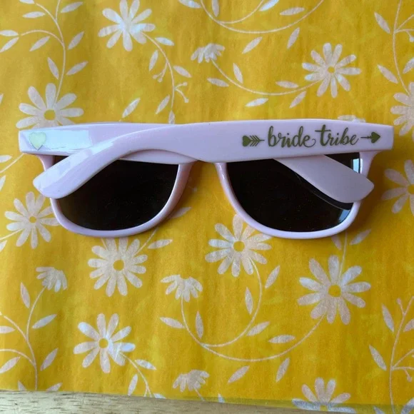 ?️??️ FASHION SUNGLASSES ?️??️ NWOT ??️? Dolce & Gabbana NWOT Women main image 3
